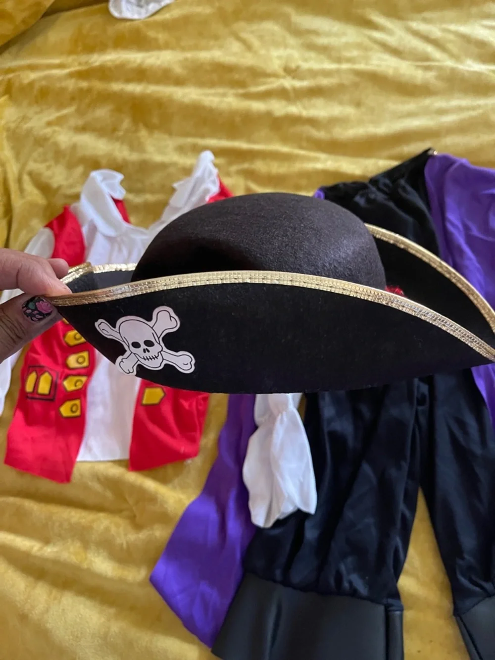 Vintage The Wiggles Captain Feathersword Toddler Pirate Costume Sz 2/4Y Dress up - Picture 3 of 10